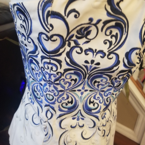 New Corset - Picture 6 of 10